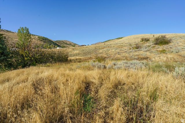 768 N MAPLE ST, Huntsville, UT 84317