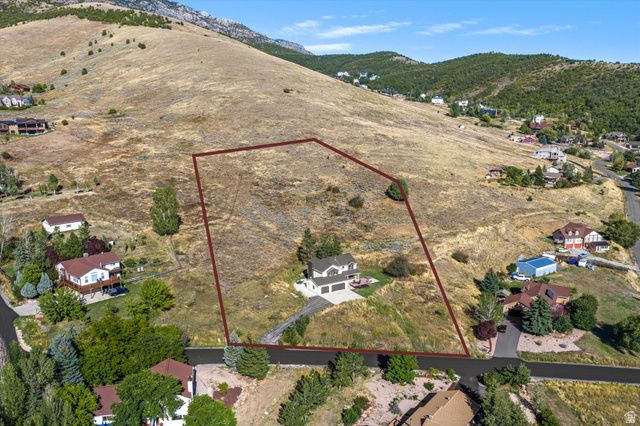 768 N MAPLE ST, Huntsville, UT 84317