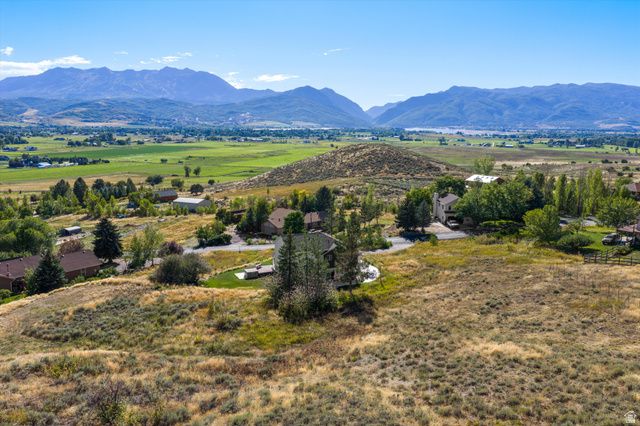 768 N MAPLE ST, Huntsville, UT 84317