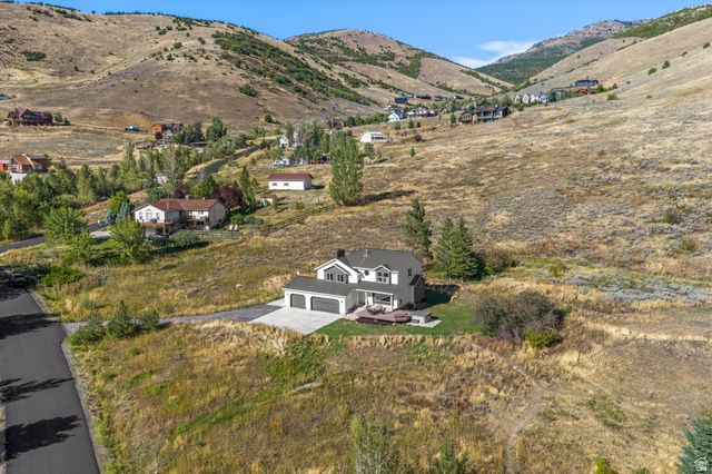 768 N MAPLE ST, Huntsville, UT 84317