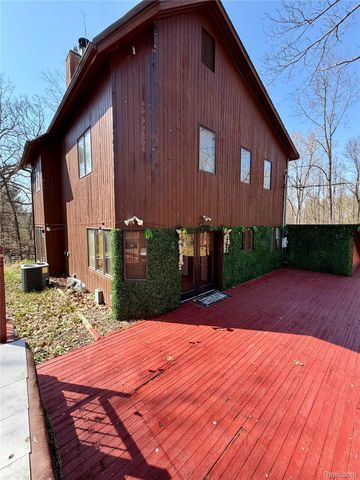 10655 Beardslee Road, Perry Township, MI 48872
