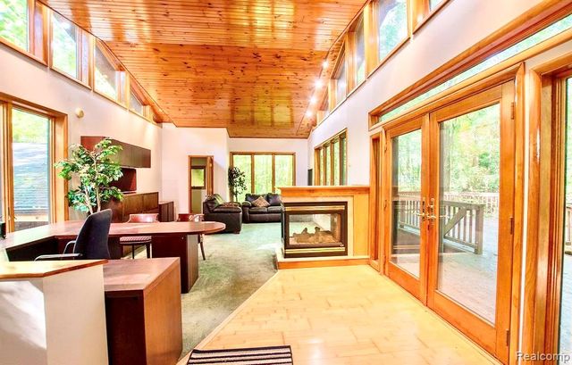 10655 Beardslee Road, Perry Township, MI 48872