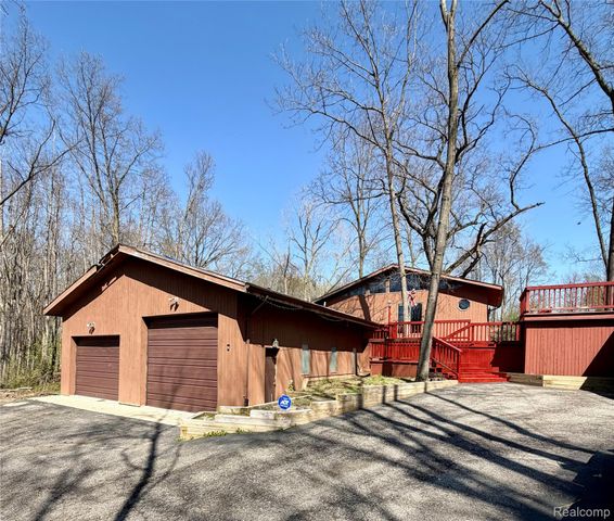 10655 Beardslee Road, Perry Township, MI 48872