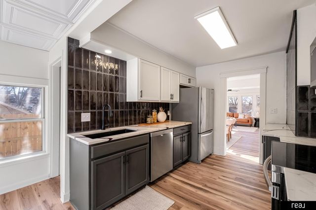 2011 N 64th Street, Omaha, NE 68104