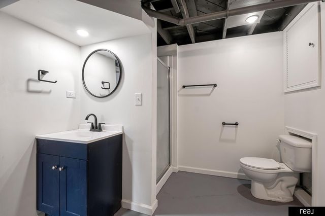 2011 N 64th Street, Omaha, NE 68104