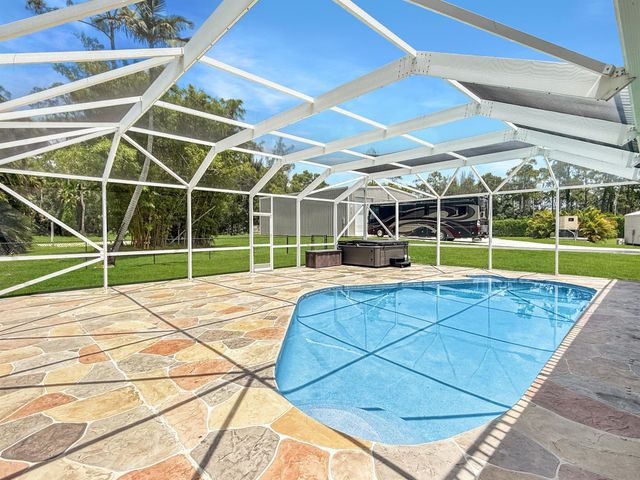 2511 F Road, Loxahatchee Groves, FL 33470