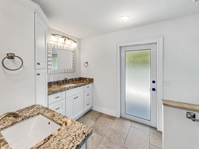 2511 F Road, Loxahatchee Groves, FL 33470