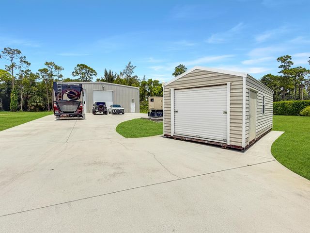 2511 F Road, Loxahatchee Groves, FL 33470