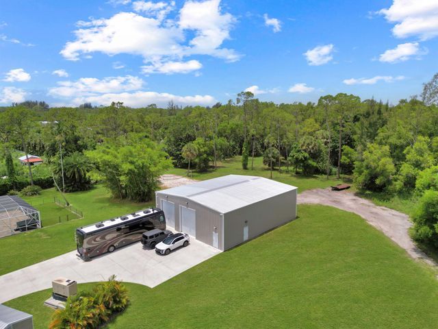2511 F Road, Loxahatchee Groves, FL 33470