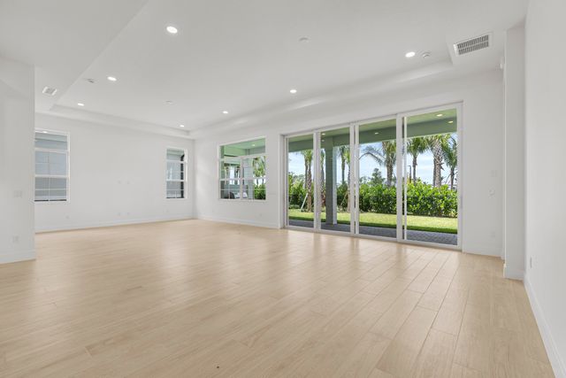 14019 Bastille Street, Palm Beach Gardens, FL 33412