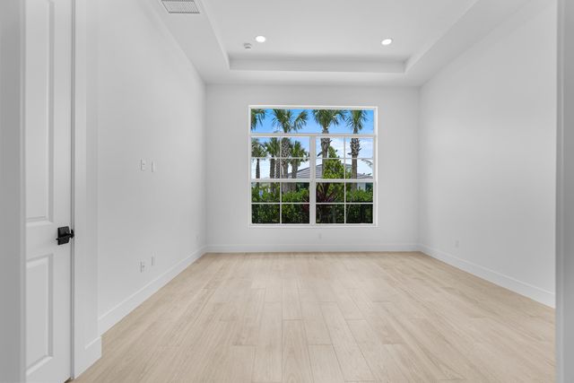 14019 Bastille Street, Palm Beach Gardens, FL 33412