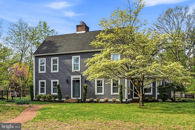 4 COVE CT, Moorestown, NJ 08057