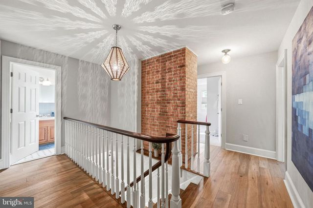 4 COVE CT, Moorestown, NJ 08057