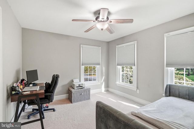 4 COVE CT, Moorestown, NJ 08057