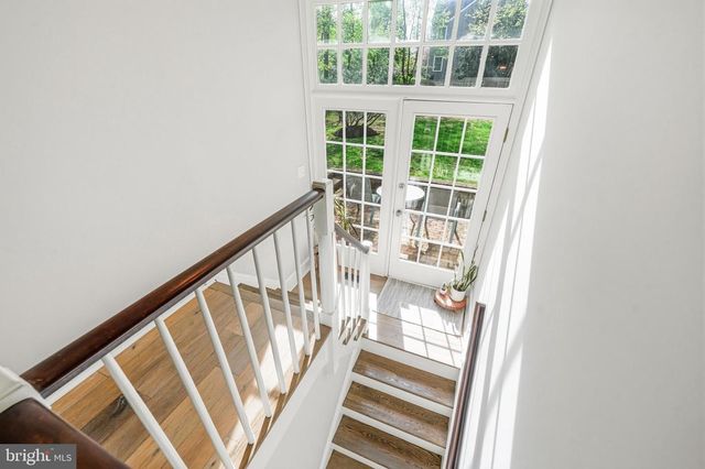 4 COVE CT, Moorestown, NJ 08057