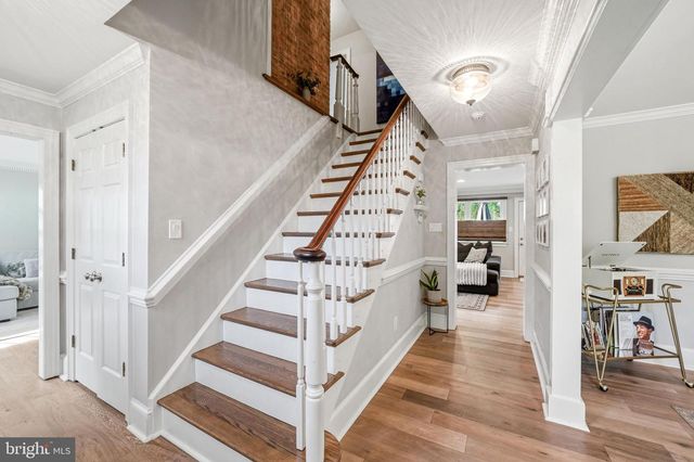 4 COVE CT, Moorestown, NJ 08057