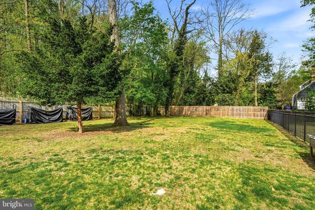 4 COVE CT, Moorestown, NJ 08057
