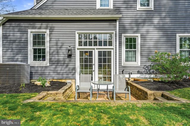 4 COVE CT, Moorestown, NJ 08057