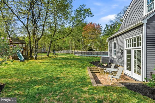 4 COVE CT, Moorestown, NJ 08057