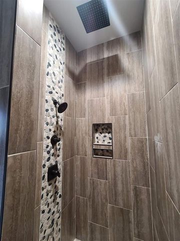 4800 Hambletonian Lane, Mustang, OK 73064