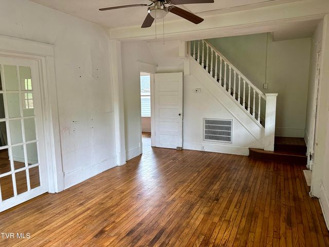 919 Russell Street, Bristol, VA 24201