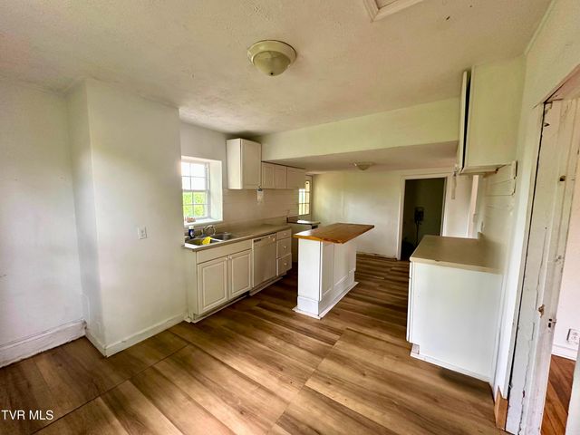919 Russell Street, Bristol, VA 24201