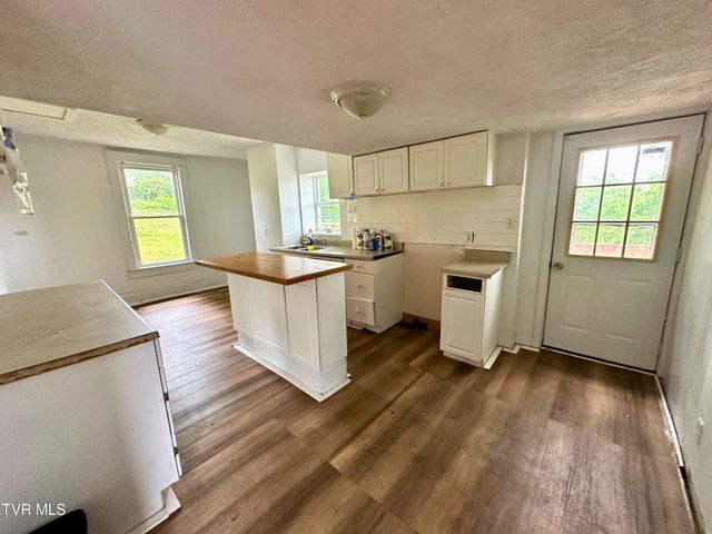919 Russell Street, Bristol, VA 24201
