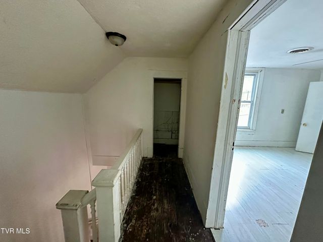 919 Russell Street, Bristol, VA 24201