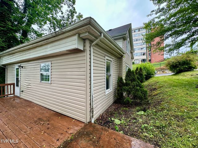 919 Russell Street, Bristol, VA 24201