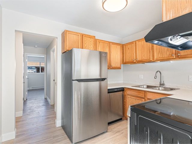 190 Quarry Hill Rd Apt 52, South Burlington, VT 05403