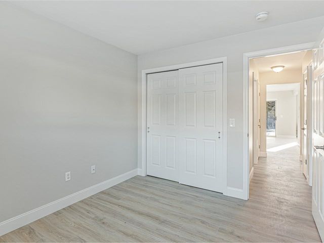 190 Quarry Hill Rd Apt 52, South Burlington, VT 05403