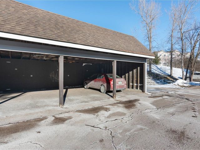 190 Quarry Hill Rd Apt 52, South Burlington, VT 05403