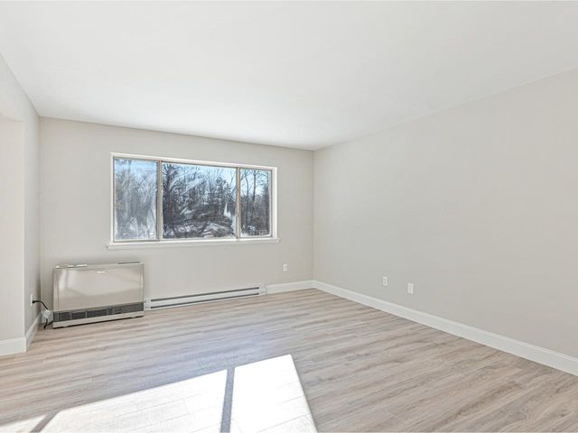 190 Quarry Hill Rd Apt 52, South Burlington, VT 05403