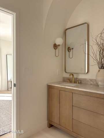 4925 E HEARN Road, Scottsdale, AZ 85254