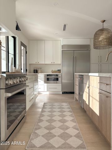 4925 E HEARN Road, Scottsdale, AZ 85254