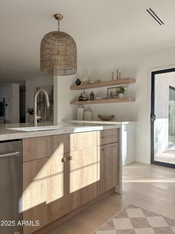 4925 E HEARN Road, Scottsdale, AZ 85254