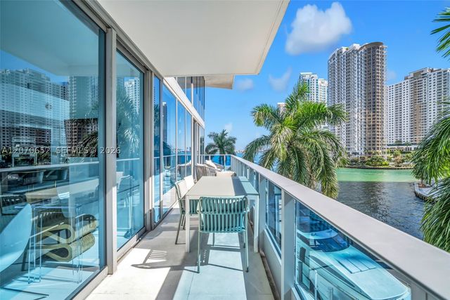 200 Biscayne Boulevard Way 309, Miami, FL 33131
