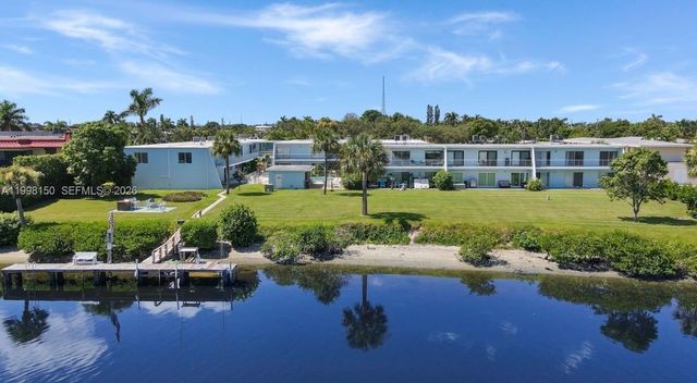 725 Hummingbird Way 212, North Palm Beach, FL 33408
