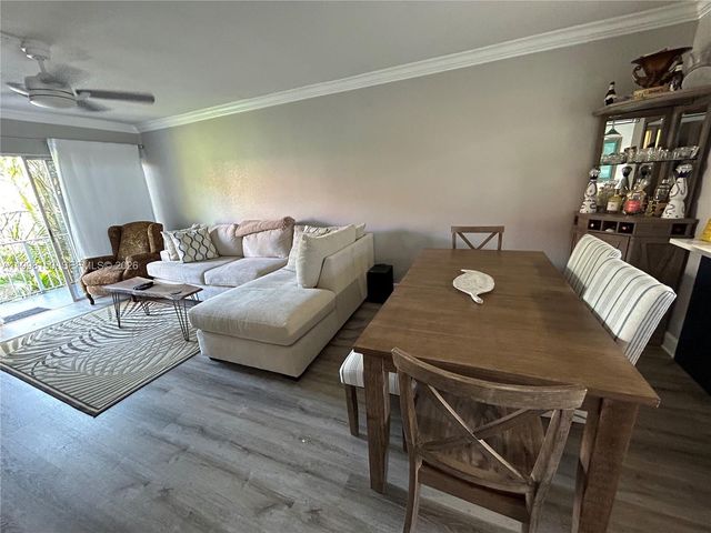 725 Hummingbird Way 212, North Palm Beach, FL 33408