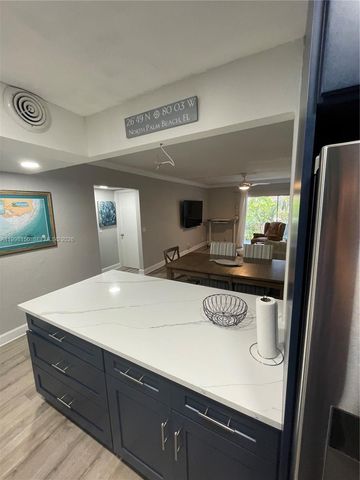 725 Hummingbird Way 212, North Palm Beach, FL 33408