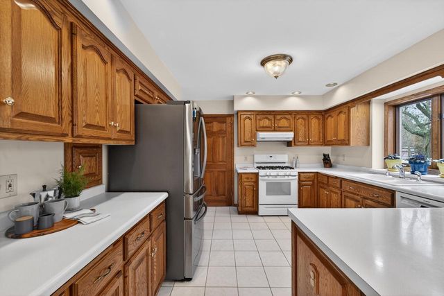 4405 Marseilles DRIVE, Mequon, WI 53092