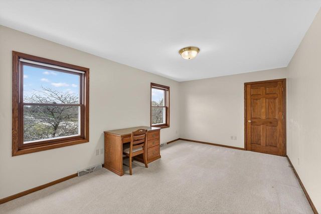 4405 Marseilles DRIVE, Mequon, WI 53092