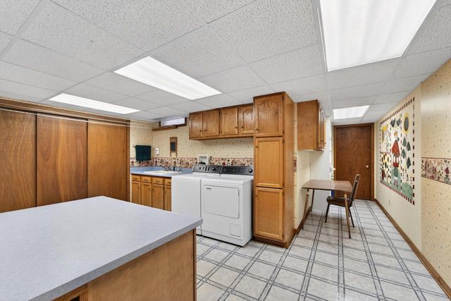 4405 Marseilles DRIVE, Mequon, WI 53092