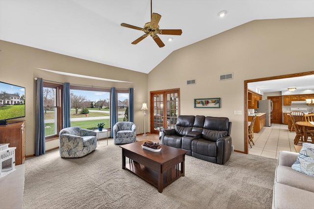 4405 Marseilles DRIVE, Mequon, WI 53092