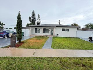 12041 SW 174th St, Miami, FL 33177
