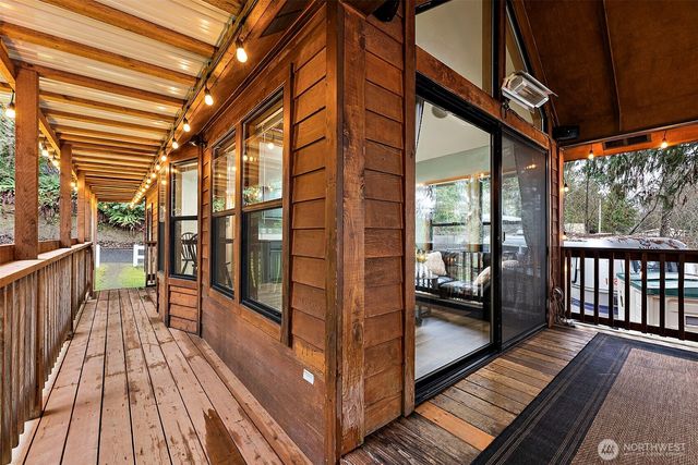 1600 W Star Lake Drive, Elma, WA 98541