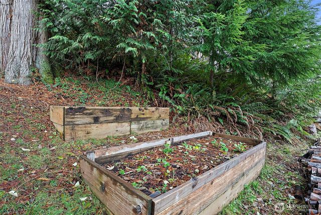 1600 W Star Lake Drive, Elma, WA 98541