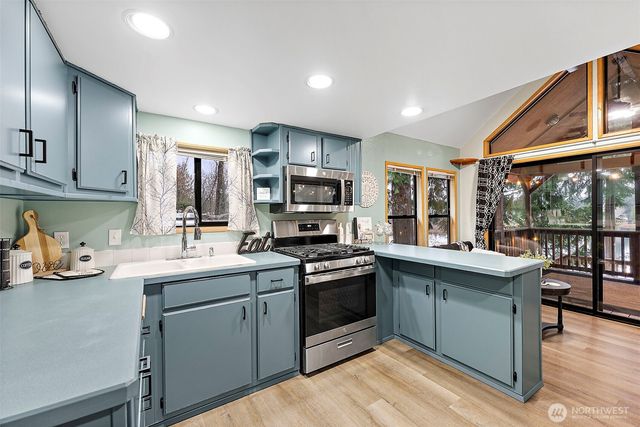 1600 W Star Lake Drive, Elma, WA 98541