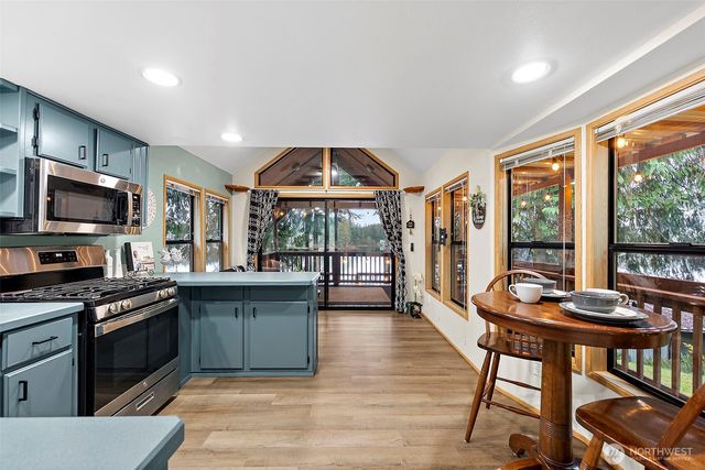 1600 W Star Lake Drive, Elma, WA 98541