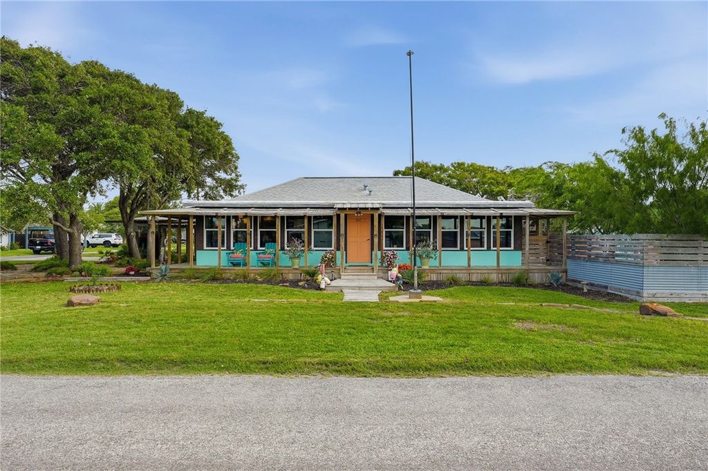 113 Palmetto Ave, Fulton, TX 78358 — exterior
